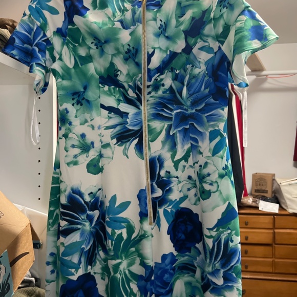 Calvin Klein Cold Shoulder BodyCon Dress - Picture 2 of 5